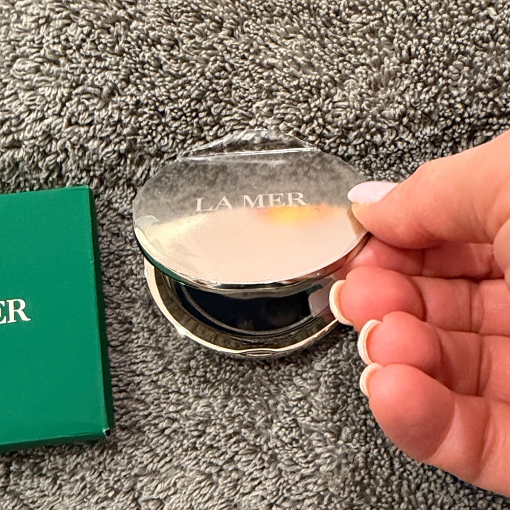 La Mer compact mirror